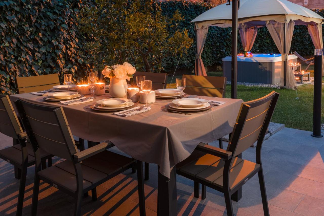 Villa Roko- The Spacious Luxury Trogir Exterior photo