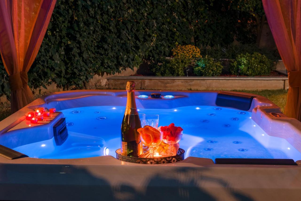 Villa Roko- The Spacious Luxury Trogir Exterior photo