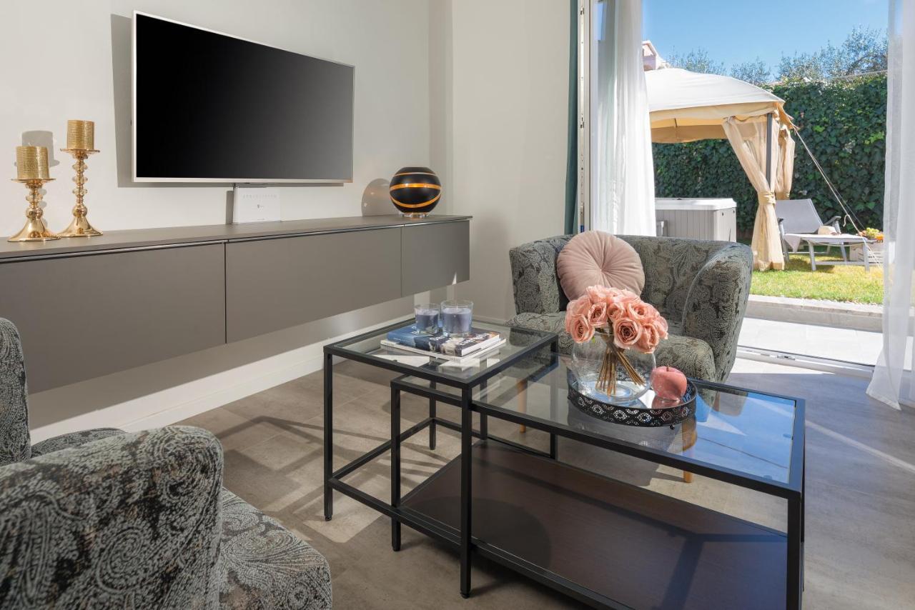 Villa Roko- The Spacious Luxury Trogir Exterior photo